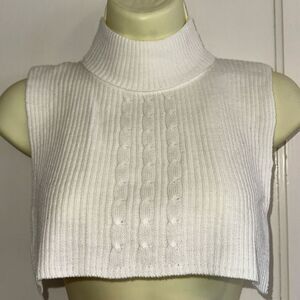 Vintage 60s/70s white acrylic white ribbed turtleneck dickie that zips up back